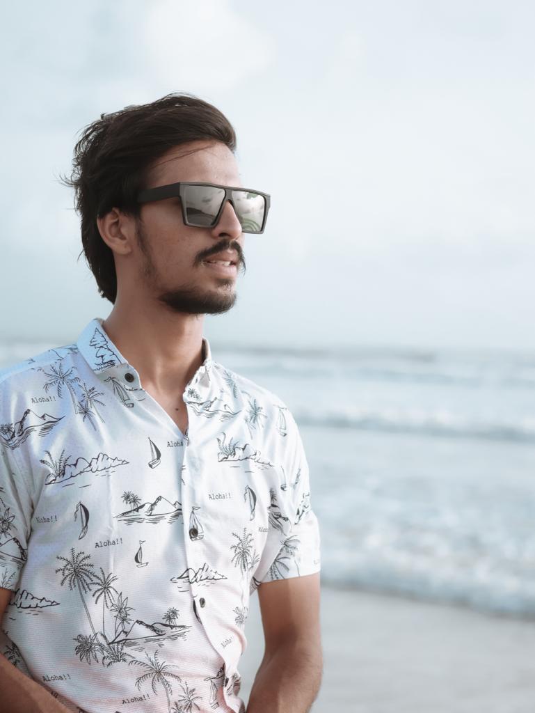 1137..Chaitanya Joshi | Banglore | 1996 | 5’11” | B.Tech |MNC |10 L